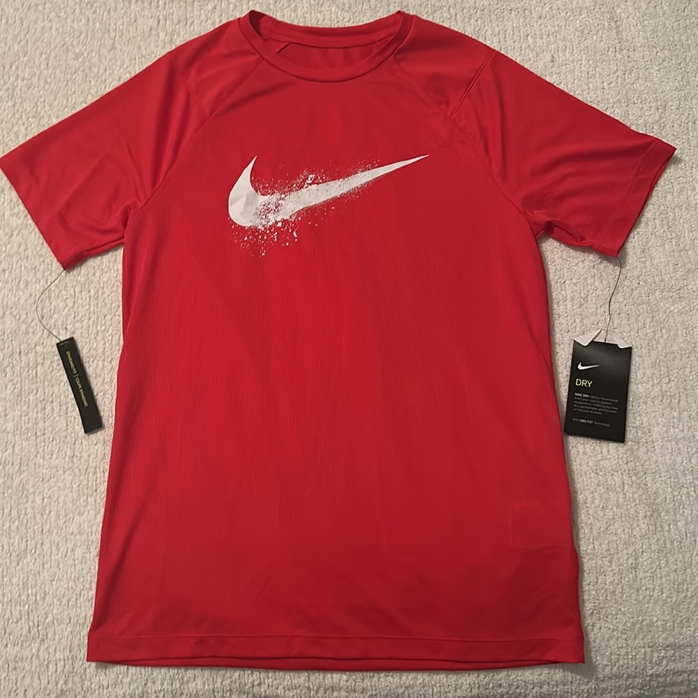 Nike red dry fit tee shirt. Size Youth Large. NWT
